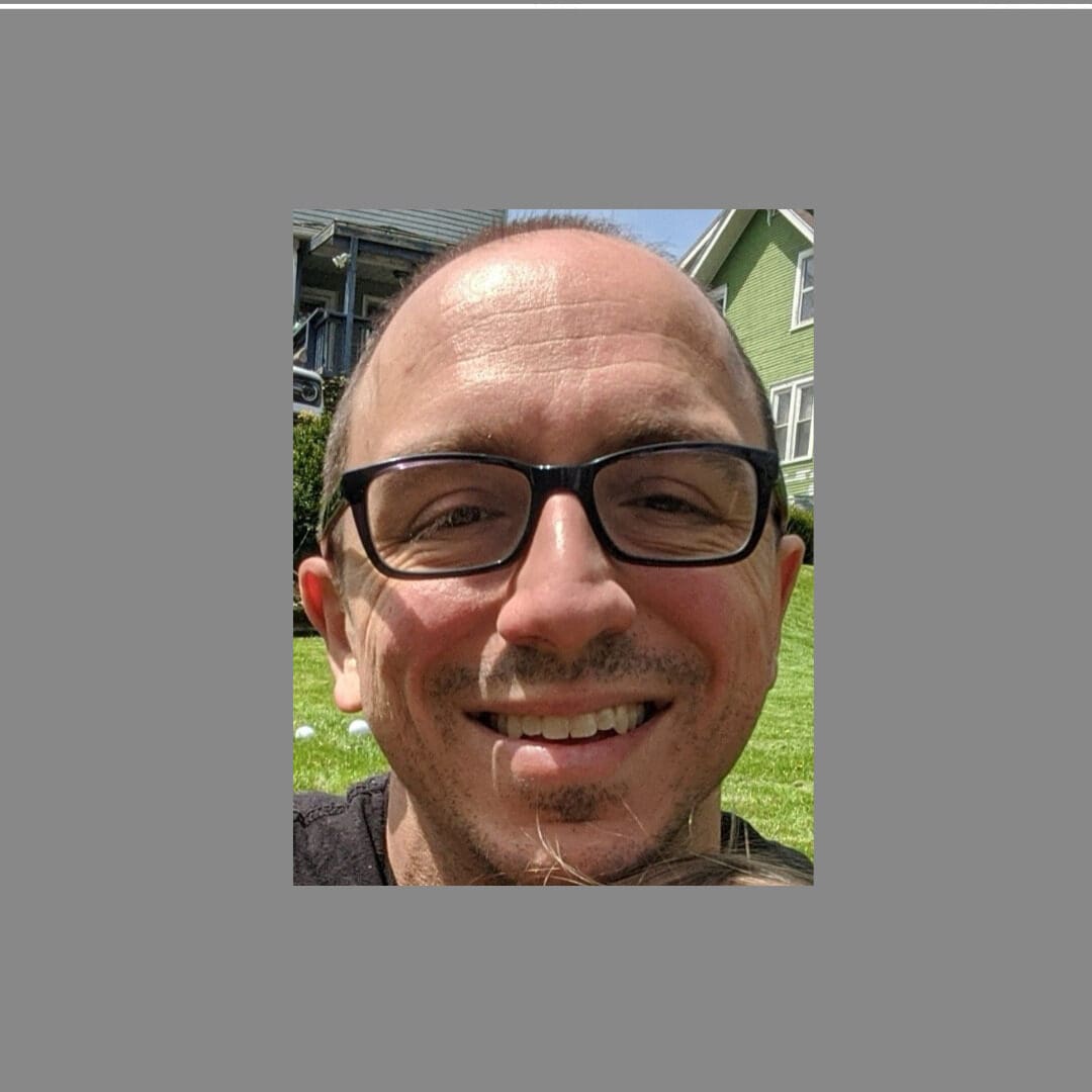 Justin Lowe bio pic
